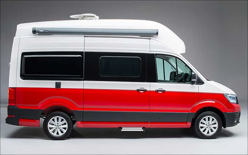 Red van before professional shadow creation