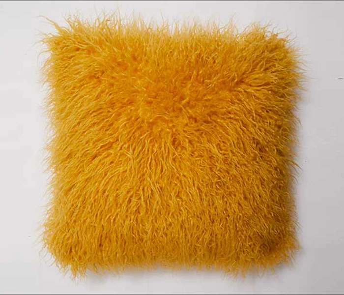 Golden fur texture before image masking
