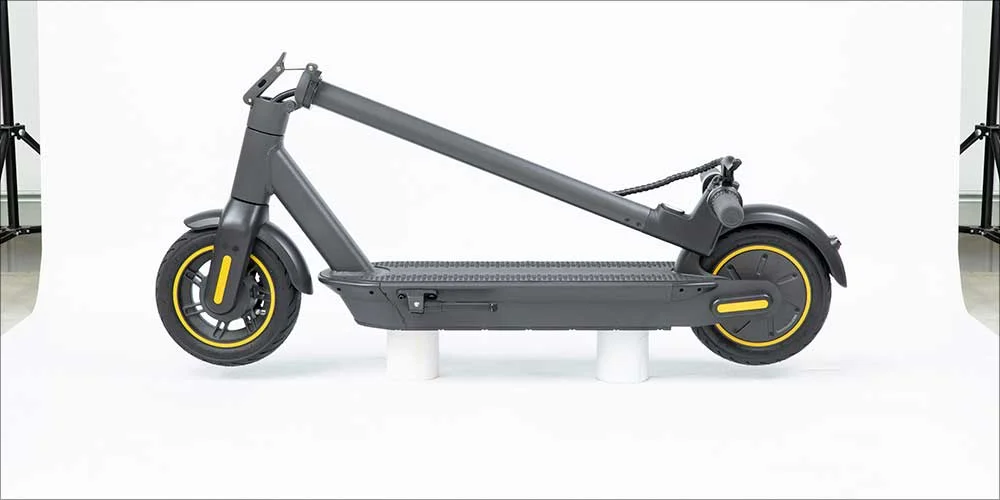 Electric scooter with product shadow