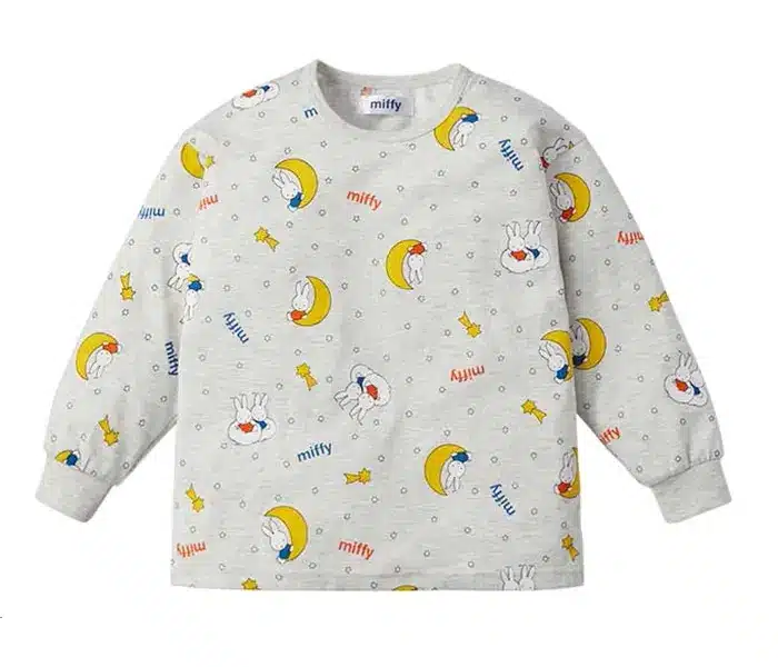 Printed baby onesie with background removal